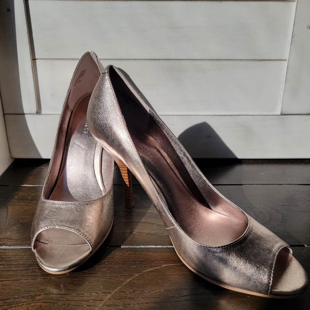 Nine West "Masquerade" Heels, Size 10